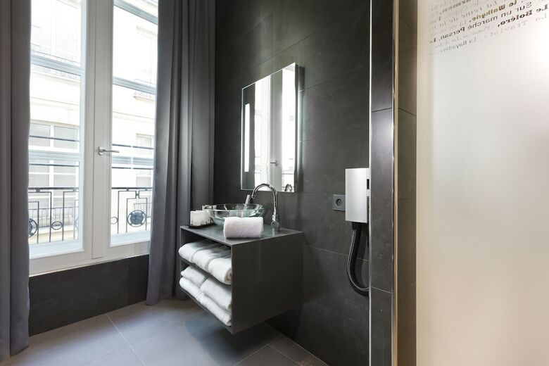 Lyric Hotel Paris