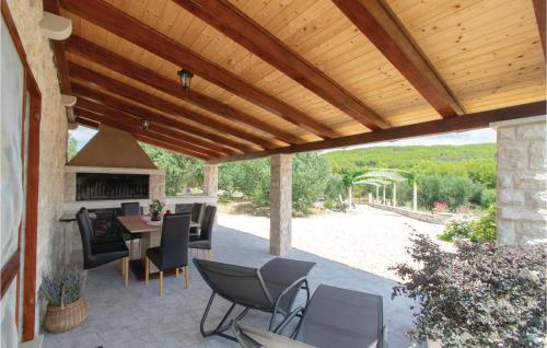 One-bedroom Holiday Home In Smokvica