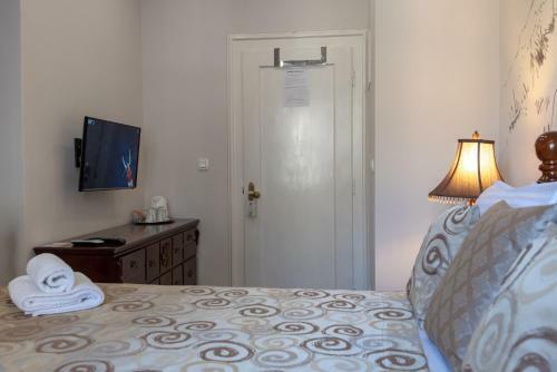 Hostal Palace Queen Mary I Luxury Rooms