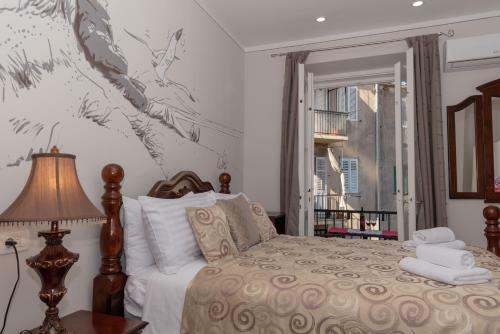 Hostal Palace Queen Mary I Luxury Rooms
