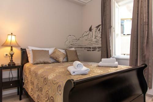 Hostal Palace Queen Mary I Luxury Rooms