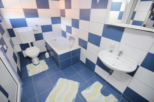 Apartments With A Parking Space Maslenica (novigrad) - 6572
