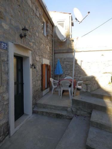 Seaside Holiday House Maslinica (solta) - 14017