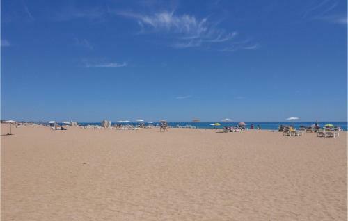 One-bedroom Apartment In Santa Susana