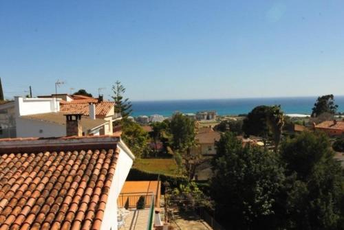 Santa Susanna Villa Sleeps 10 Wifi