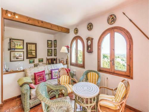 Four-bedroom Holiday Home In Coma-ruga, El Vendrell
