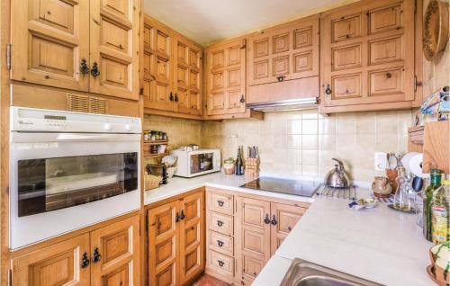 Four-bedroom Holiday Home In Coma-ruga, El Vendrell