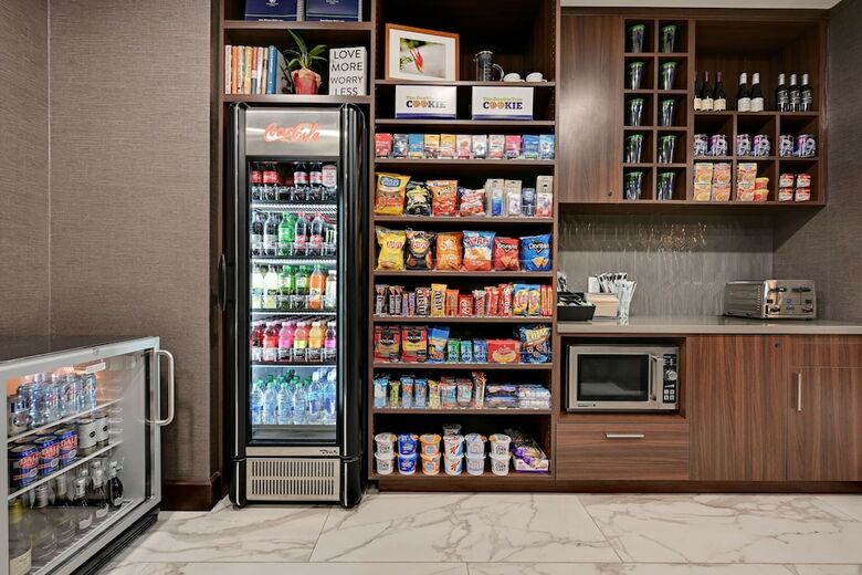 Hotel Doubletree By Hilton Denver International Airport