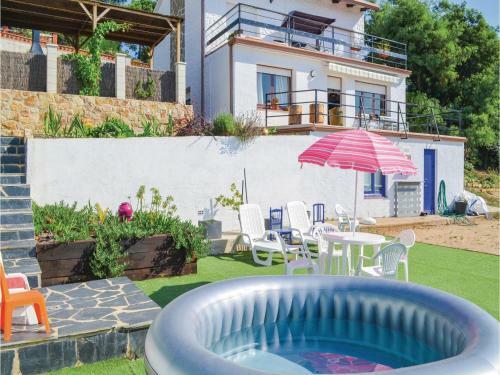 Three-bedroom Holiday Home In Lloret Blau