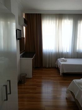 Lara Atalla Hotel
