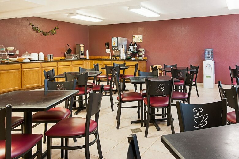 Hotel Quality Inn & Suites
