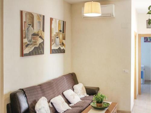 Three-bedroom Holiday Home In Los Narejos