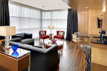 The Hotel At Kirkwood Center