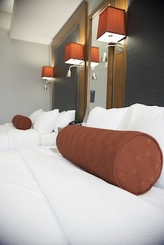 The Hotel At Kirkwood Center