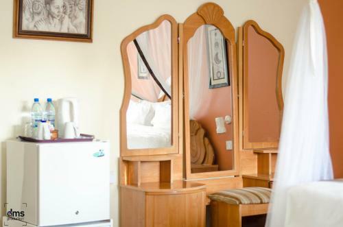 Aninas Executive Lodge