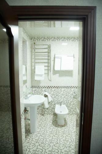 Ahmadkhon Hotel