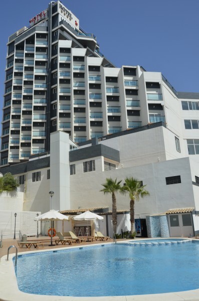 Hotel La Familia Gallo Rojo