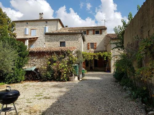 Villa Saint-jean-de-maru�jols-et-av�jan