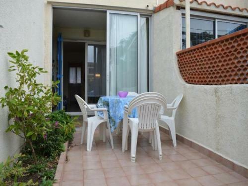 Apartment Lamparos