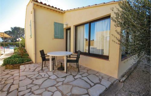 One-bedroom Apartment In Roquebrune Sur Argens