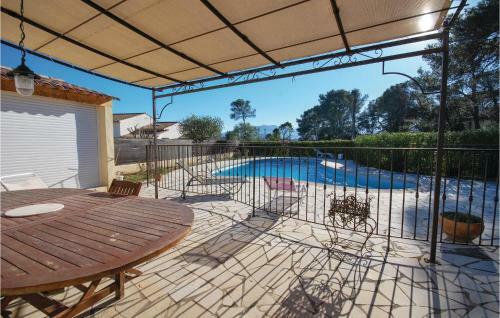 One-bedroom Apartment In Roquebrune Sur Argens
