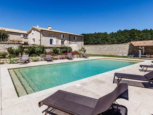 Holiday Home Aubignane La Bergerette De Pierroun