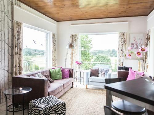 Spacious Villa With Jacuzzi And Sauna On River In Ardennes