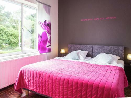 Spacious Villa With Jacuzzi And Sauna On River In Ardennes