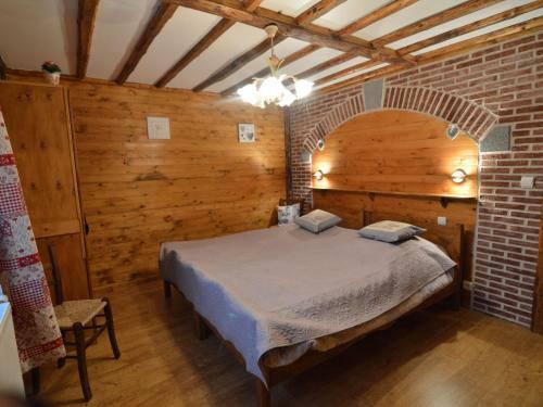 Charming Holiday Home In Mettet With Garden