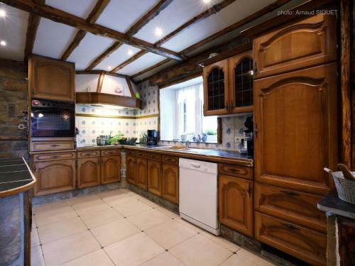 Charming Holiday Home In Mettet With Garden