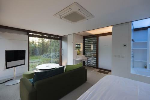 Hotel Domaine De Ronchinne - Ch�teau De La Poste