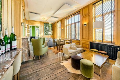 Hotel Domaine De Ronchinne - Ch�teau De La Poste
