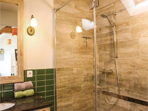 Nine-bedroom Holiday Home In Borgloon