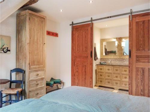 Nine-bedroom Holiday Home In Borgloon