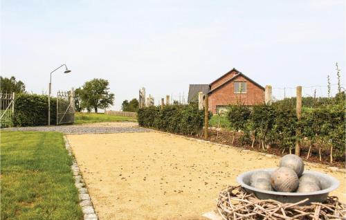 Nine-bedroom Holiday Home In Borgloon