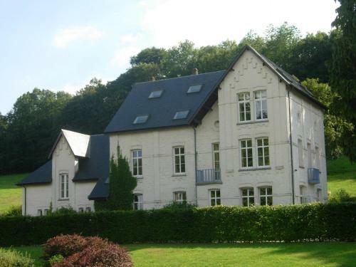 Lovely Holiday Home In Chimay With Terrace