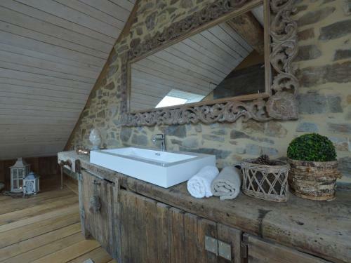 Cozy Cottage In Theux With Pool And Jacuzzi
