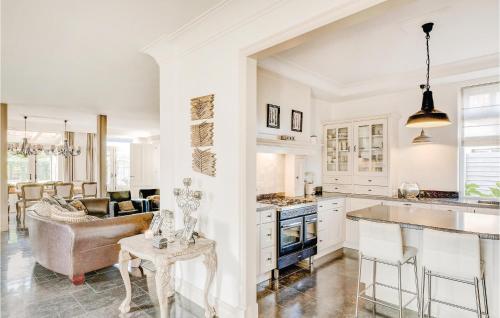 Four-bedroom Holiday Home In Neerpelt