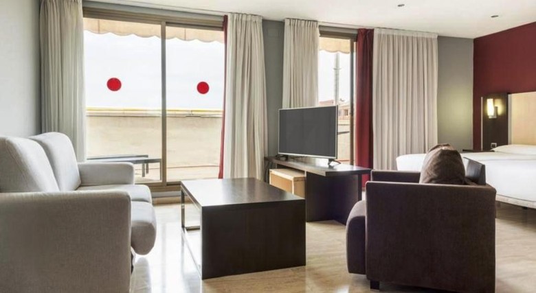 Hotel Ilunion Almirante