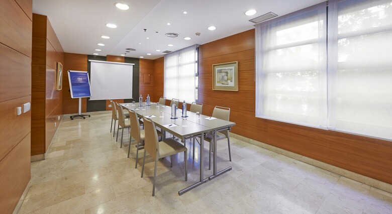 Hotel NH Valencia Las Artes