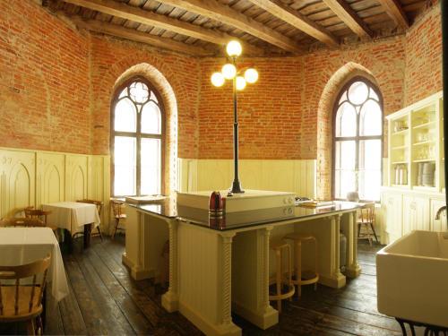 Hostal Laitse Castle