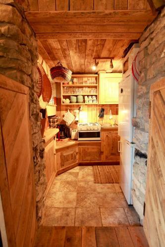 Bed & Breakfast Metsara B & B