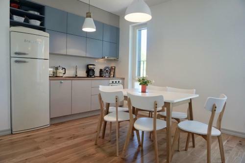 Happy Apartment