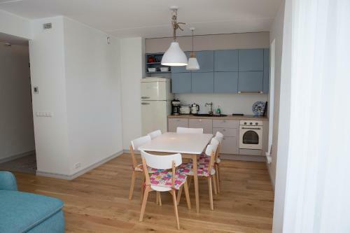 Happy Apartment