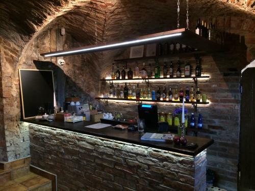 Hostal P��ni Tavern & Guesthouse