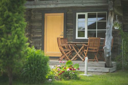 Arina Cottages