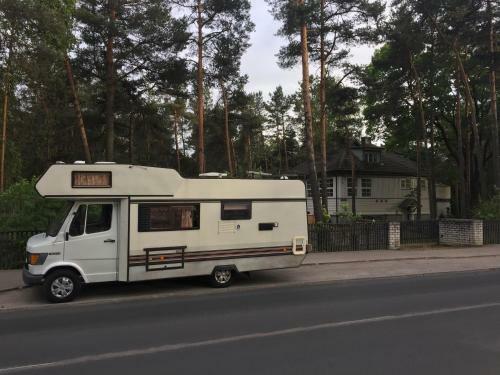 Freedom65 Hostel And Caravan