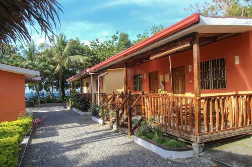 Hotel Isla Hayahay Beach Resort And Restaurant