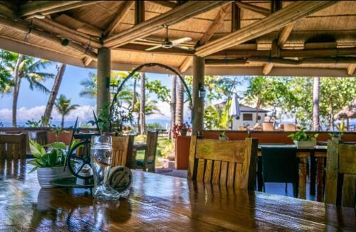 Hotel Polaris Beach And Dive Resort Inc