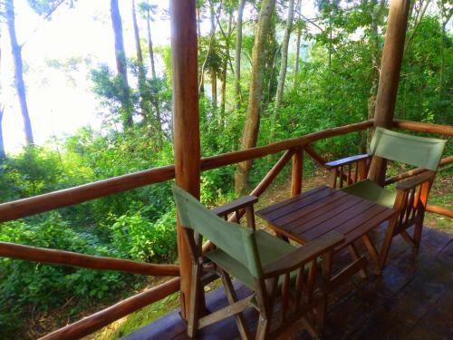 Hotel Supreme Adventure Park Bunyonyi